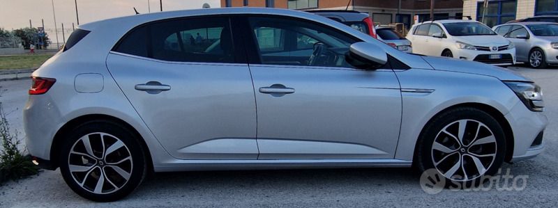 Usata Renault Mégane IV Intens 110 CV (80 kW) 2018 Grigio Berlina