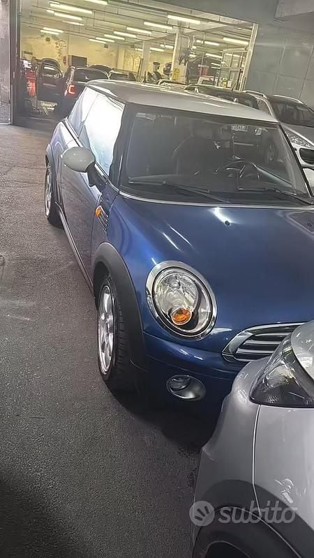Usata Mini Cooper D Pepper 108 CV (79 kW) 2008 Blu Utilitaria