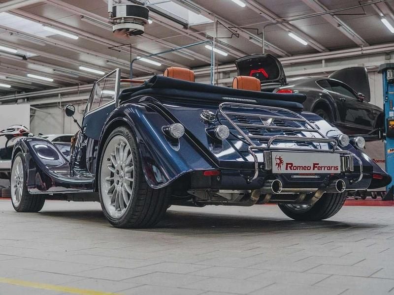 Usata Morgan Plus 340 CV (250 kW) 2025 Blu porsche 2024 Cabrio