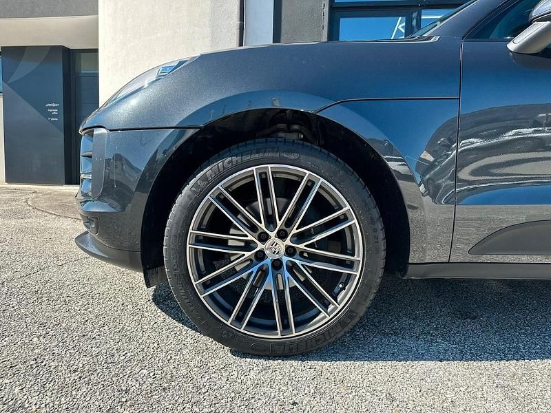 Usata Porsche Macan 245 CV (180 kW) 2021 Grigio SUV