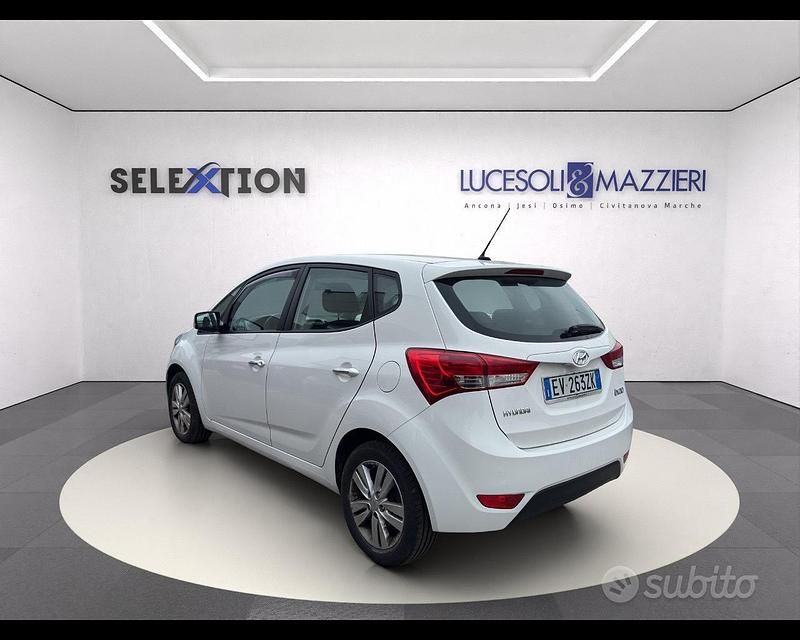 Usata Hyundai ix20 Comfort 90 CV (66 kW) 2014 Bianco Utilitaria