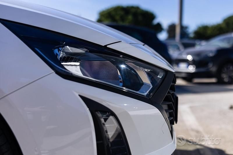 Usata Hyundai i20 84 CV (61 kW) 2024 Bianco Utilitaria