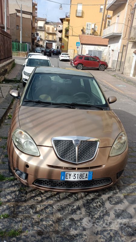 Usata 2007 Lancia Ypsilon Due volumi | 3700 € (Buon prezzo) - Immagine 1/4