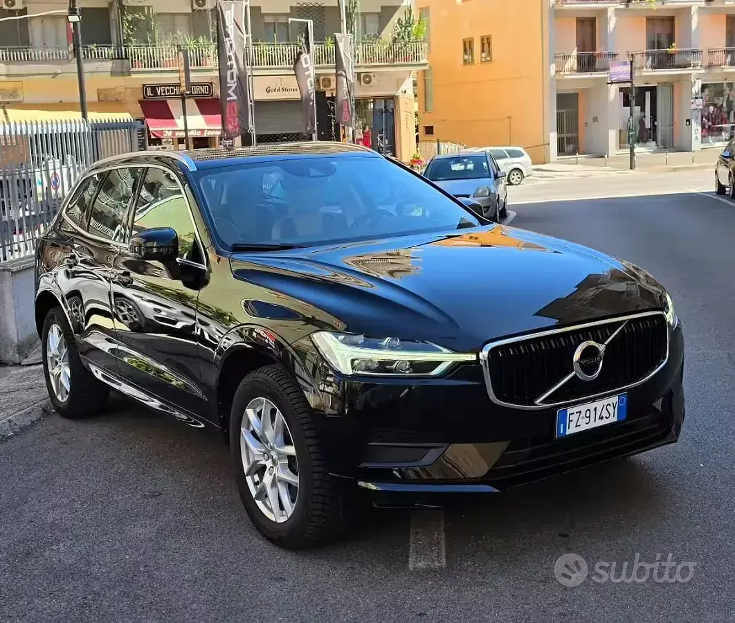 Usata Volvo XC60 Momentum 196 CV (144 kW) 2020 SUV