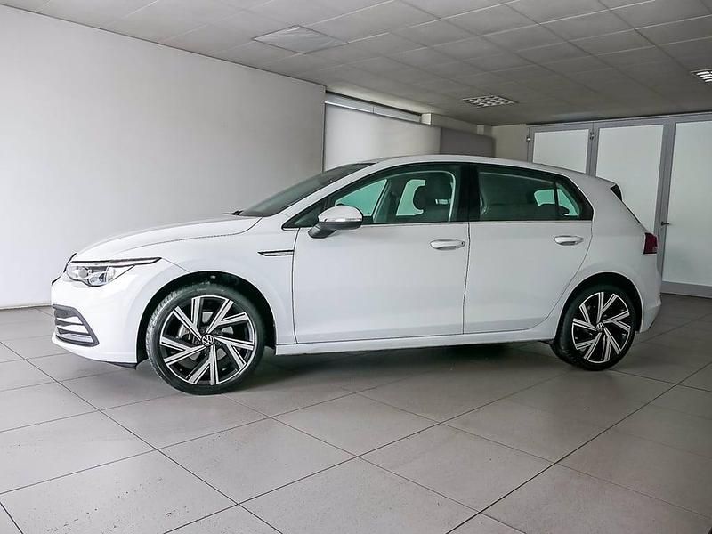 Usata VW Golf VIII Style 116 CV (85 kW) 2023 Pure white Berlina