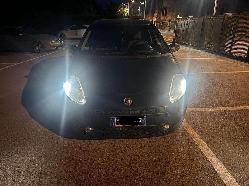 Nero Usata 2012 Fiat Punto Evo Dynamic Due volumi | 3500 € (Super prezzo) - Immagine 1/4