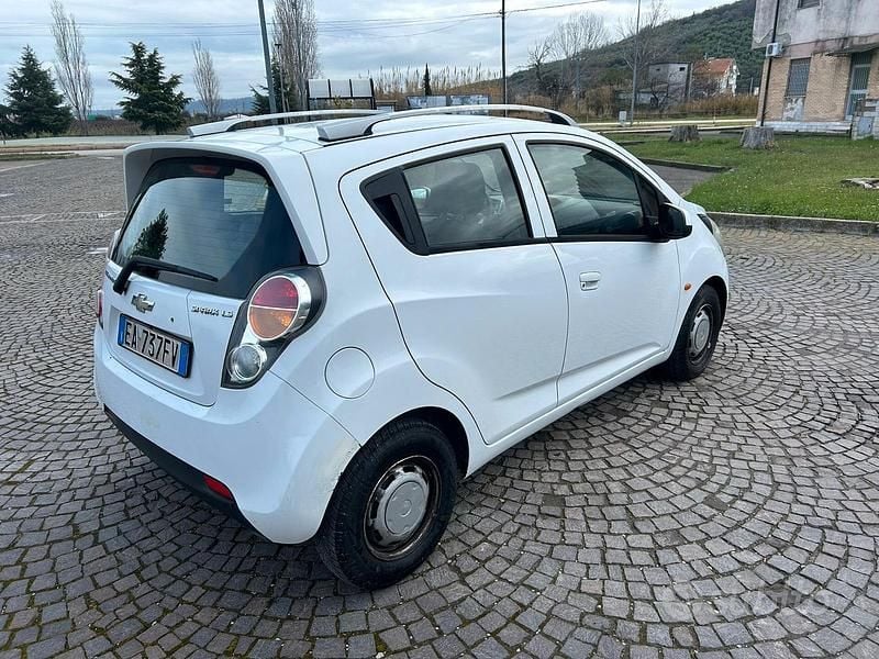 Usata Chevrolet Spark LS 68 CV (50 kW) 2010 Bianco Utilitaria