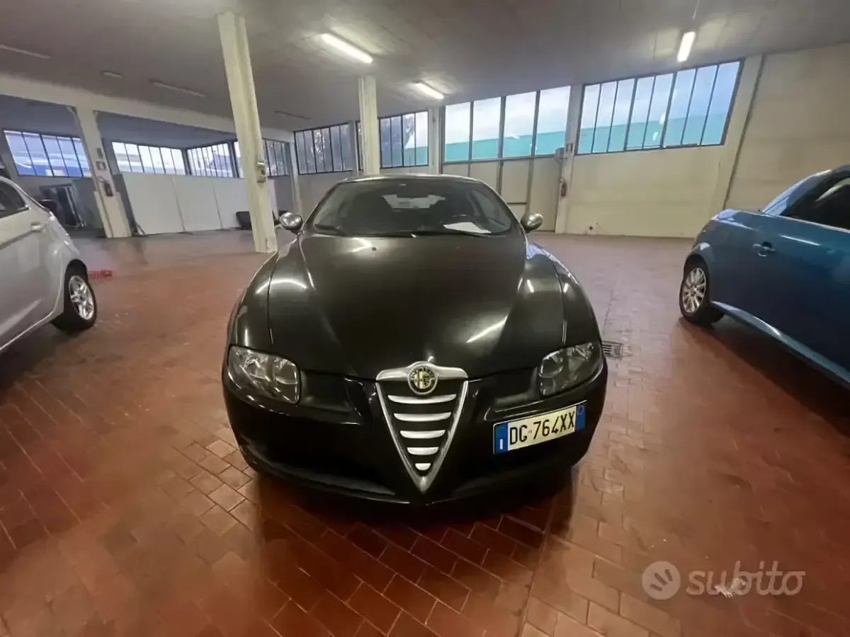 Usata Alfa Romeo GT Distinctive 150 CV (110 kW) 2007 Nero Coupé