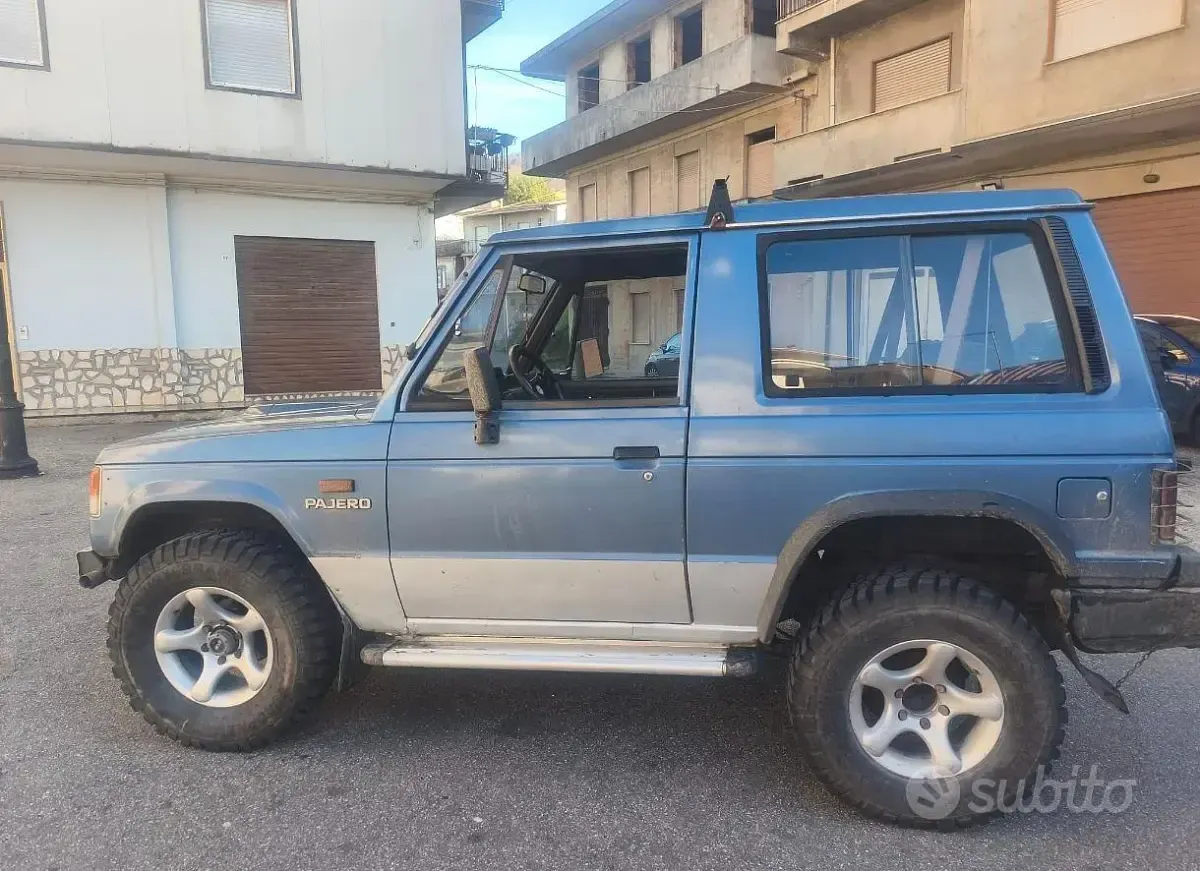 Usata Mitsubishi Pajero 84 CV (61 kW) 1990 SUV
