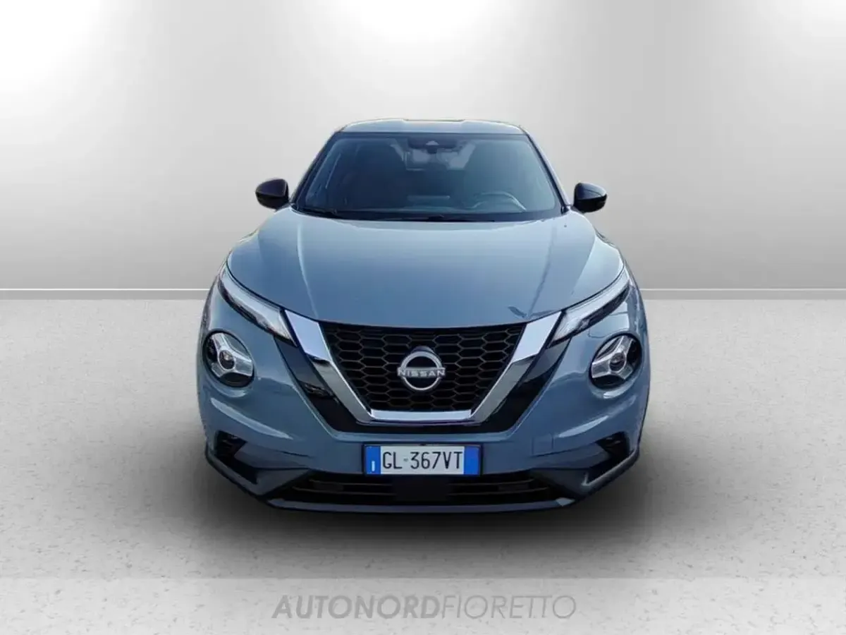 Usata Nissan Juke Acenta 114 CV (83 kW) 2023 Grigioblack SUV