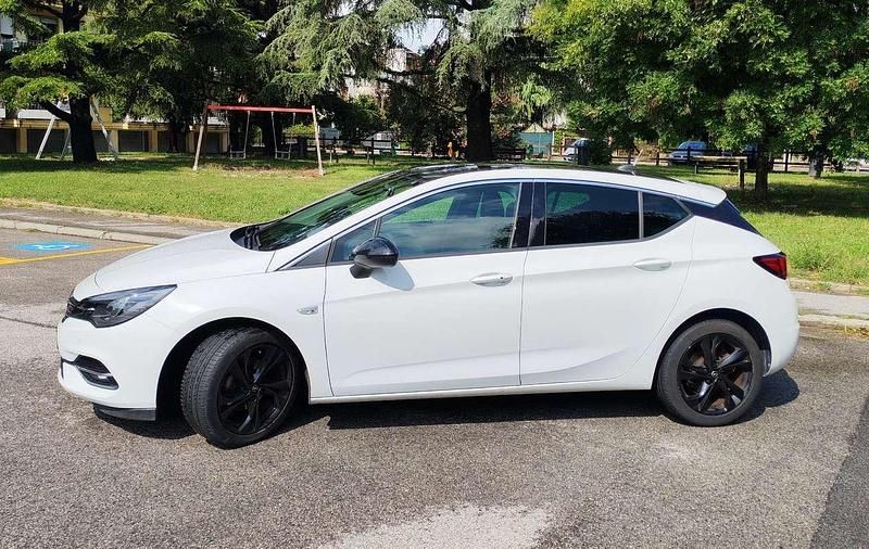 Usata Opel Astra Business Elegance 122 CV (89 kW) 2021 Berlina