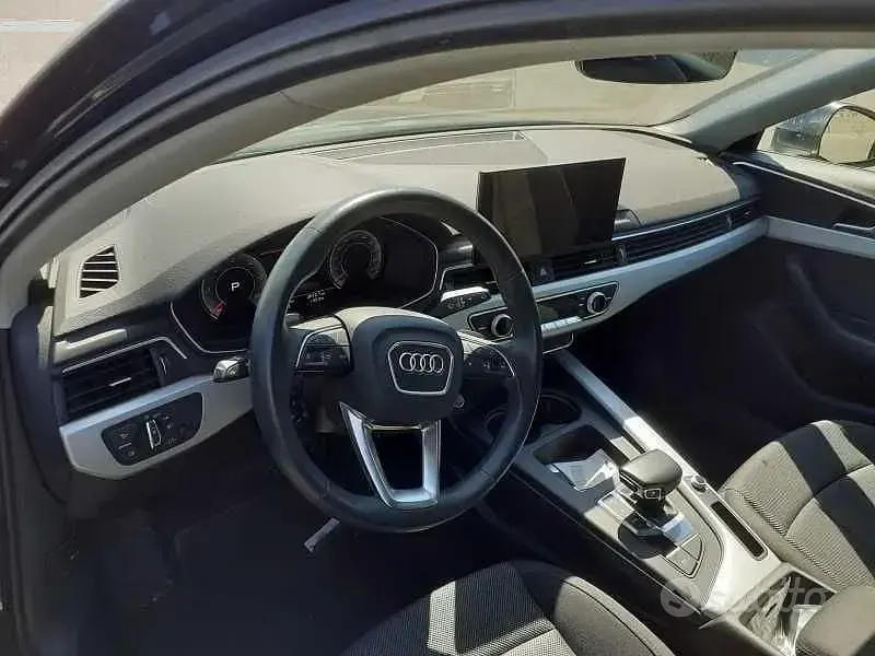 Usata Audi A4 Ambiente 136 CV (100 kW) 2024 Grigio Berlina