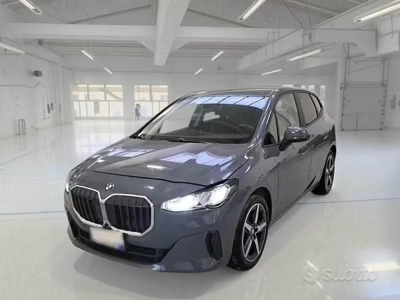 Usata BMW 218 2023 Grigio Monovolume