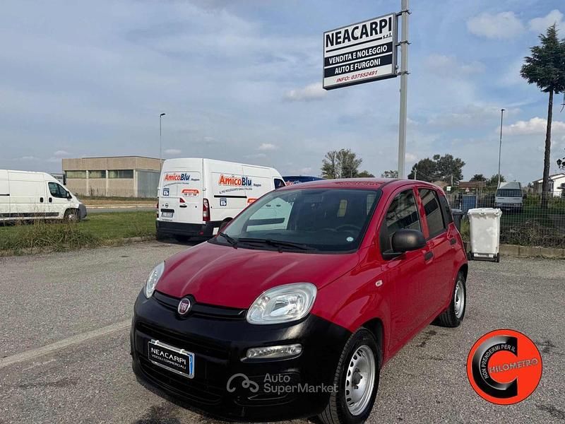 Rosso pastello Usata 2016 Fiat Panda Pop Due volumi | 6000 € (Ottimo prezzo) - Immagine 1/4