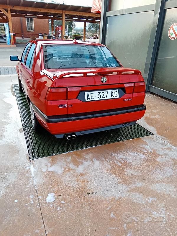 Usata Alfa Romeo 155 116 CV (85 kW) 1995 Rosso Berlina