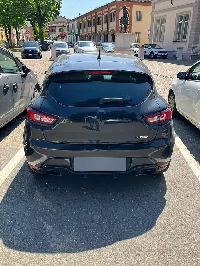 Usata Renault Clio IV R.S. 200 CV (147 kW) 2014 Nero Berlina