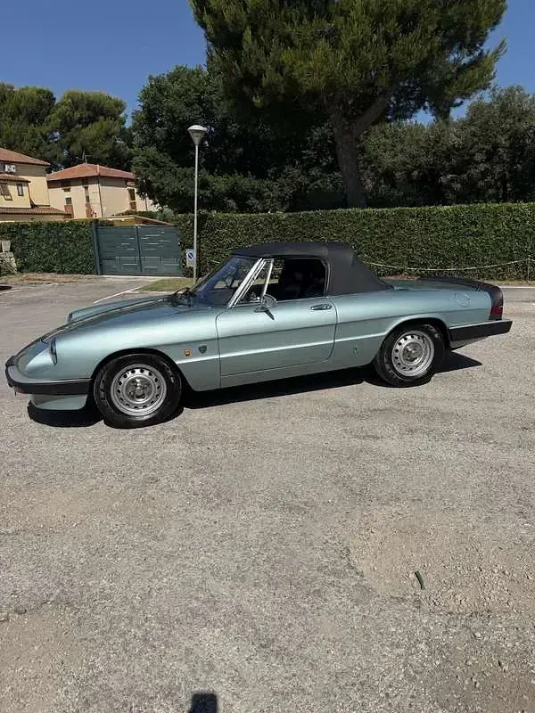 Usata Alfa Romeo Spider 103 CV (75 kW) 1983 Cabrio