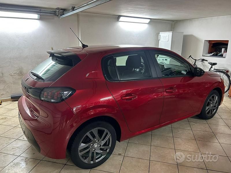 Usata Peugeot 208 75 CV (55 kW) 2022 Utilitaria