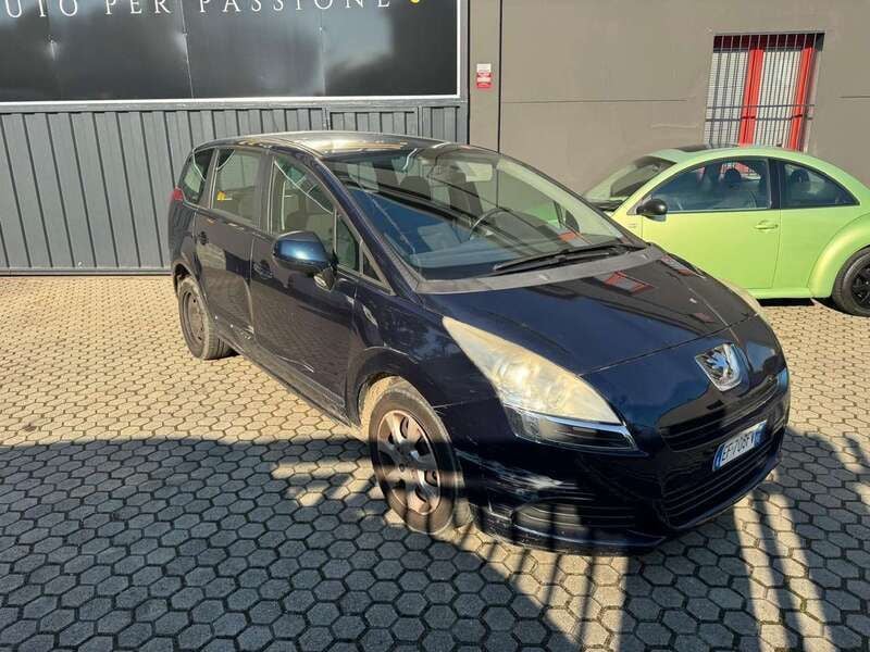 Usata Peugeot 5008 Business-Line 112 CV (82 kW) 2010 Blu Monovolume