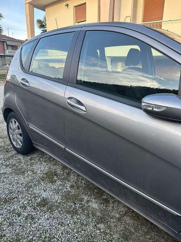 Usata Mercedes A180 Classic 109 CV (80 kW) 2006 Argento Monovolume