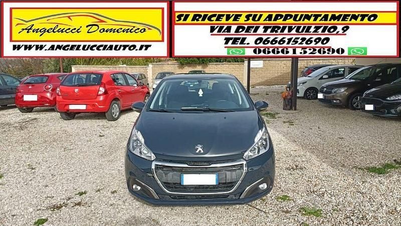 Usata Peugeot 208 81 CV (59 kW) 2015 Blu Utilitaria