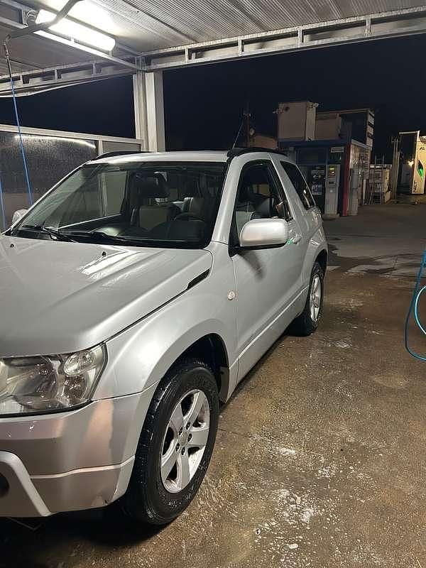 Usata Suzuki Grand Vitara 129 CV (94 kW) 2007 Grigio SUV