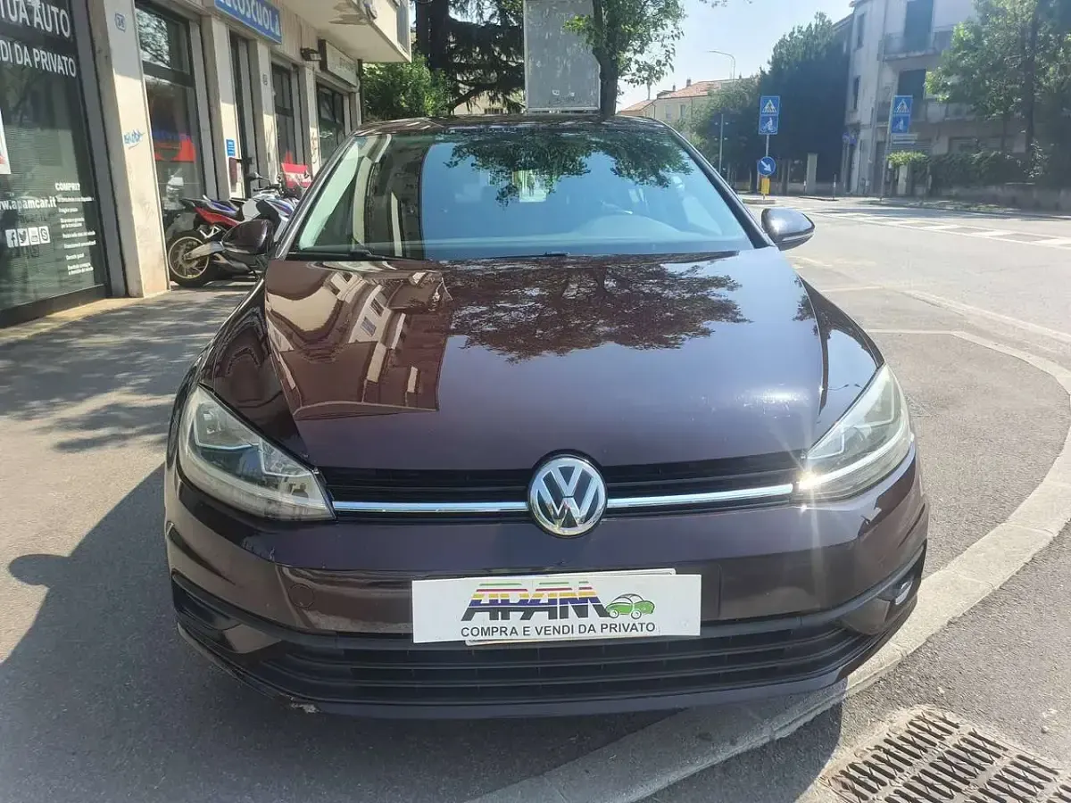 Usata VW Golf VII Trendline 116 CV (85 kW) 2018 Marrone Berlina