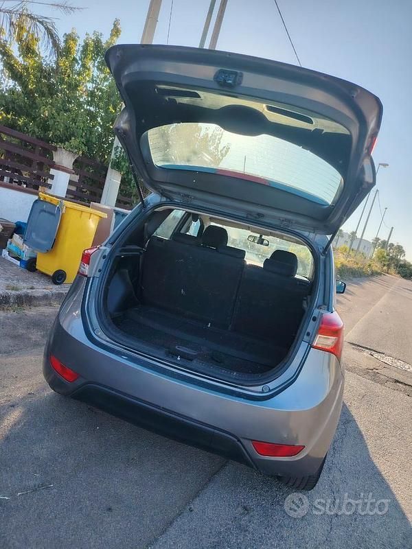 Usata Hyundai ix20 90 CV (66 kW) 2011 Grigio Utilitaria