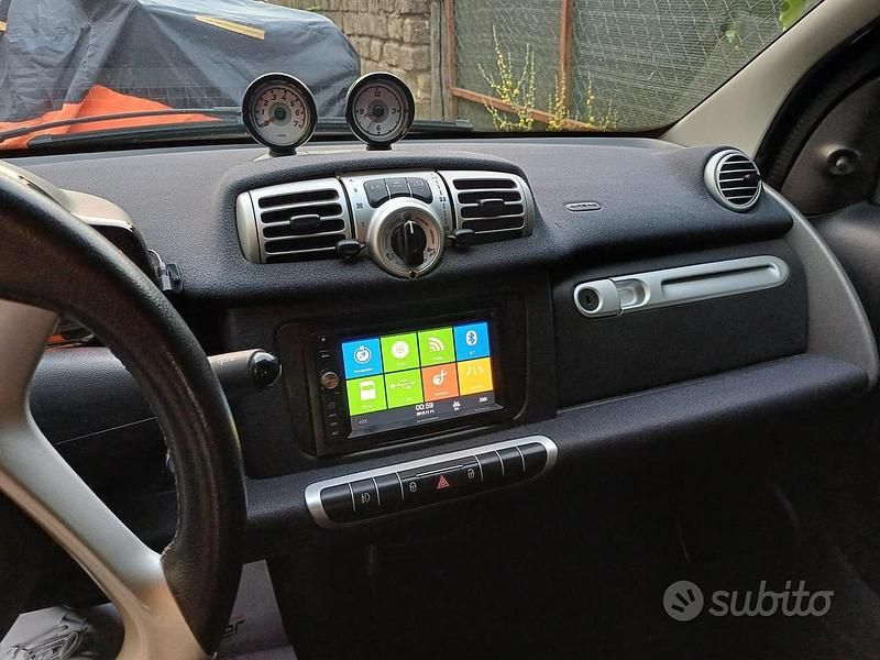 Begagnad Smart ForTwo Coupé 71 HK (52 kW) 2012 Svart Sportkupé