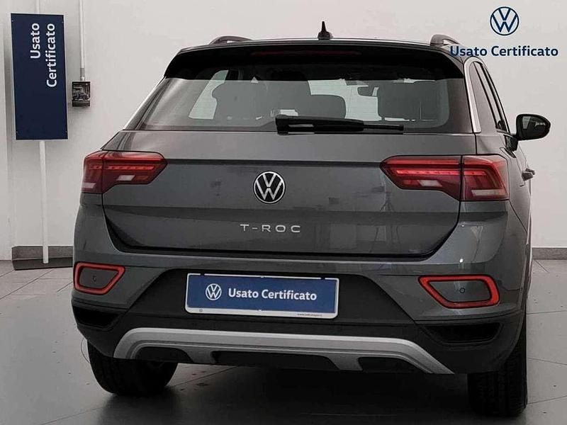 Usata VW T-Roc Life 116 CV (85 kW) 2024 Indium grey SUV