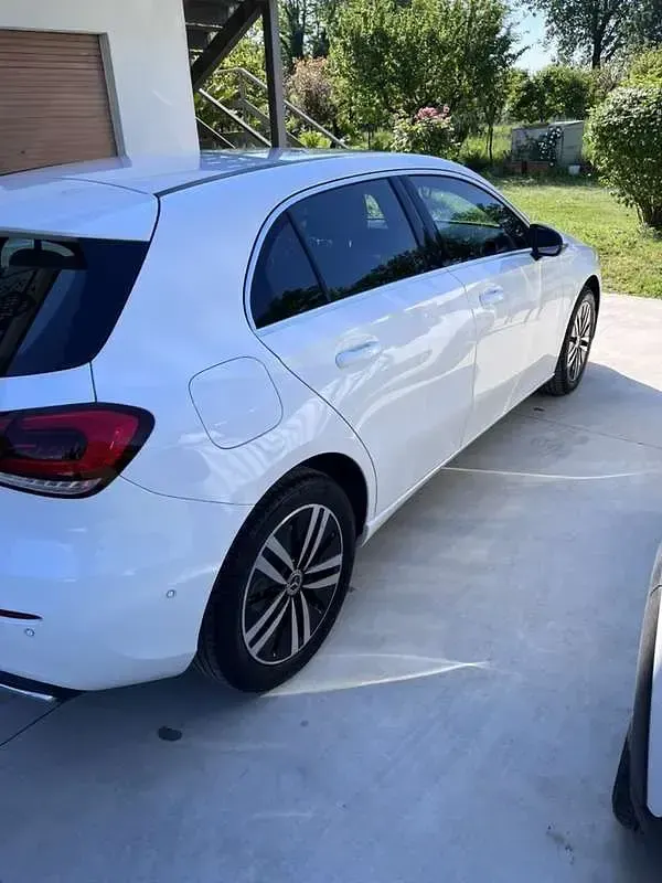 Usata Mercedes A250 160 CV (117 kW) 2022 Bianco Berlina