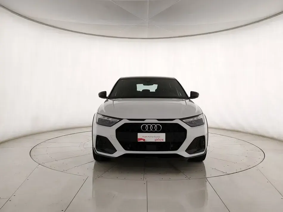 Occasion Audi A1 Ambiente 110 ch (80 kW) 2023 Blanc SUV