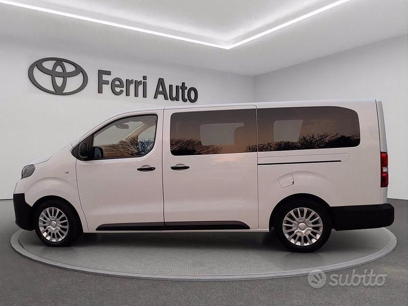 Usata Toyota Proace Verso Lounge 144 CV (105 kW) 2025 Bianco Station wagon