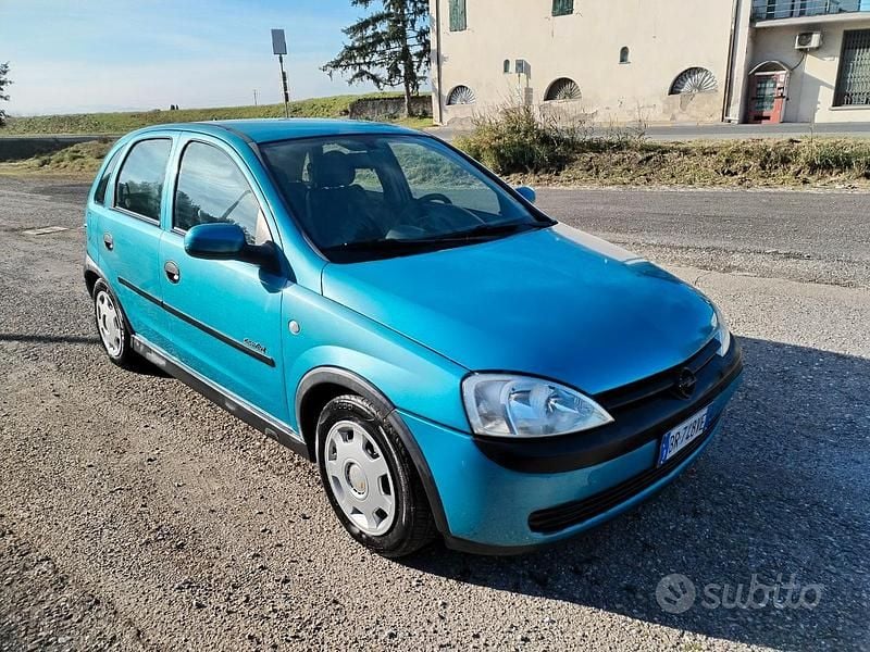 Usata Opel Corsa 58 CV (42 kW) 2001 Utilitaria