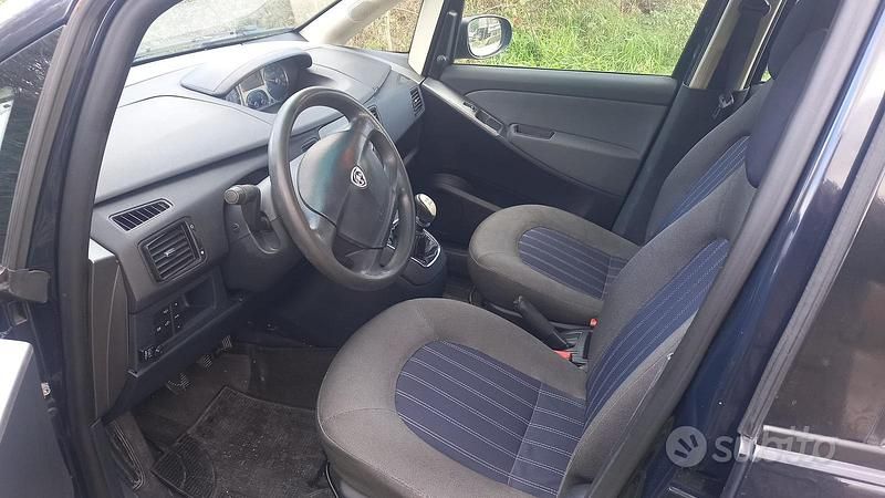 Usata Lancia Musa 2011 Blu Monovolume