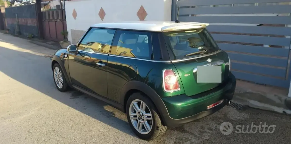Usata Mini Cooper 111 CV (81 kW) 2011 Verde Utilitaria