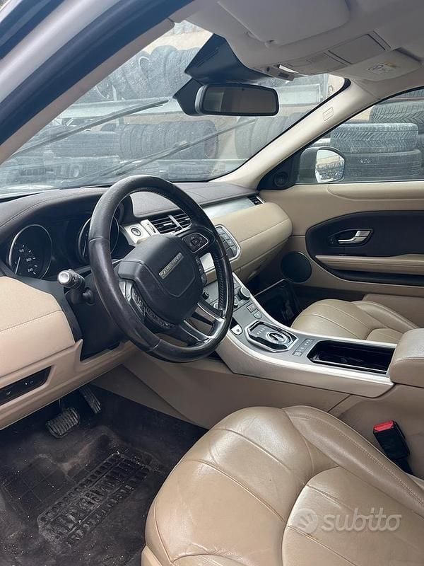 Usata Land Rover Range Rover evoque 150 CV (110 kW) 2015 Bianco SUV
