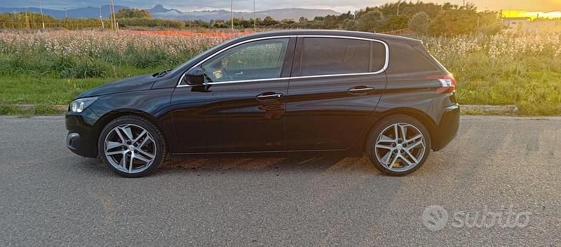 Usata Peugeot 308 Allure 120 CV (88 kW) 2016 Nero Berlina