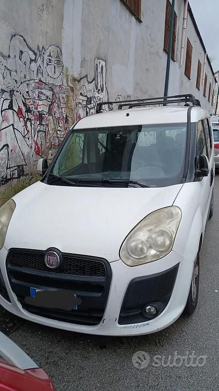 Usata Fiat Doblò 90 CV (66 kW) 2012 Bianco Monovolume