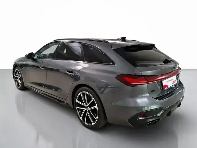 Usata Audi A5 S-Line 204 CV (150 kW) 2025 Grigio daytona perlato Station wagon