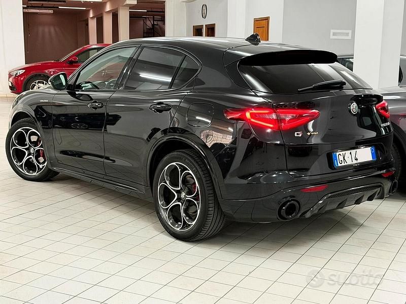 Usata Alfa Romeo Stelvio Veloce 210 CV (154 kW) 2022 Nero SUV