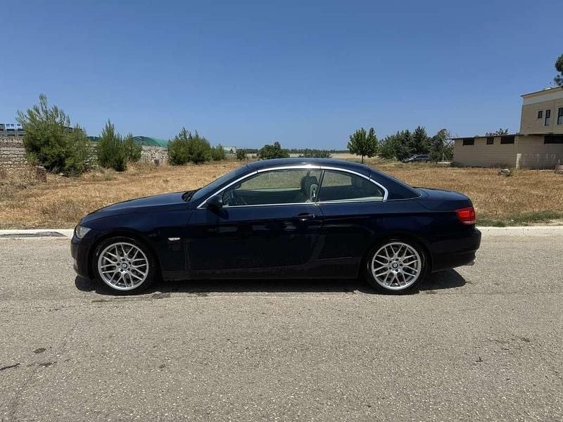 Usata BMW 330 Cabriolet Efficient Dynamics 272 CV (200 kW) 2008 Blu Cabrio