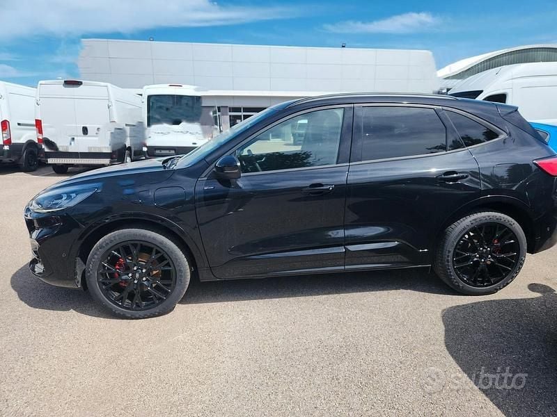 Gebraucht Ford Kuga ST-Line 152 PS (111 kW) 2024 Schwarz SUV