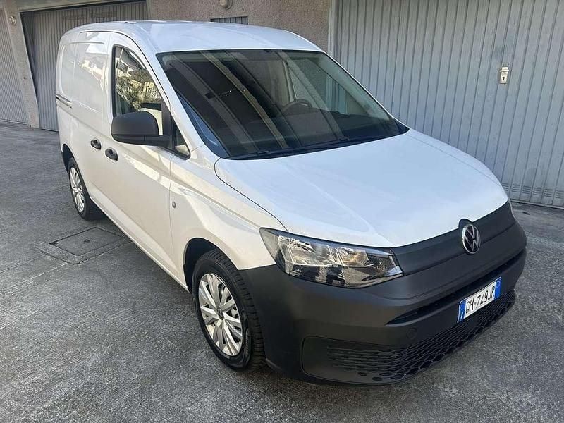 Usata VW Caddy 102 CV (75 kW) 2022 Bianco Monovolume