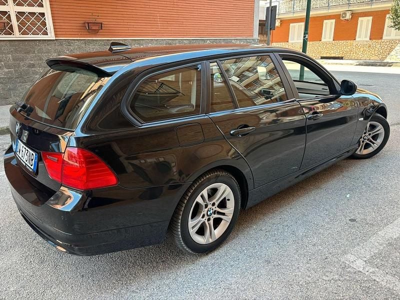 Begagnad BMW 320 M Sport 177 HK (130 kW) 2009 Svart Kombi