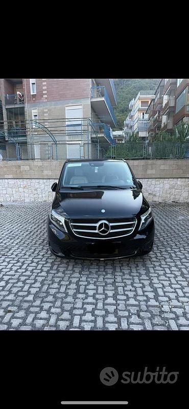 Nero Usata 2015 Mercedes V250 Monovolume | 25.000 € - Immagine 1/4