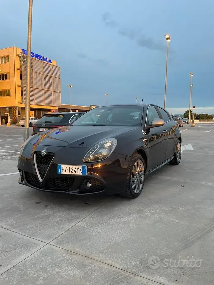 Usata Alfa Romeo Giulietta 140 CV (102 kW) 2012 Nero Utilitaria