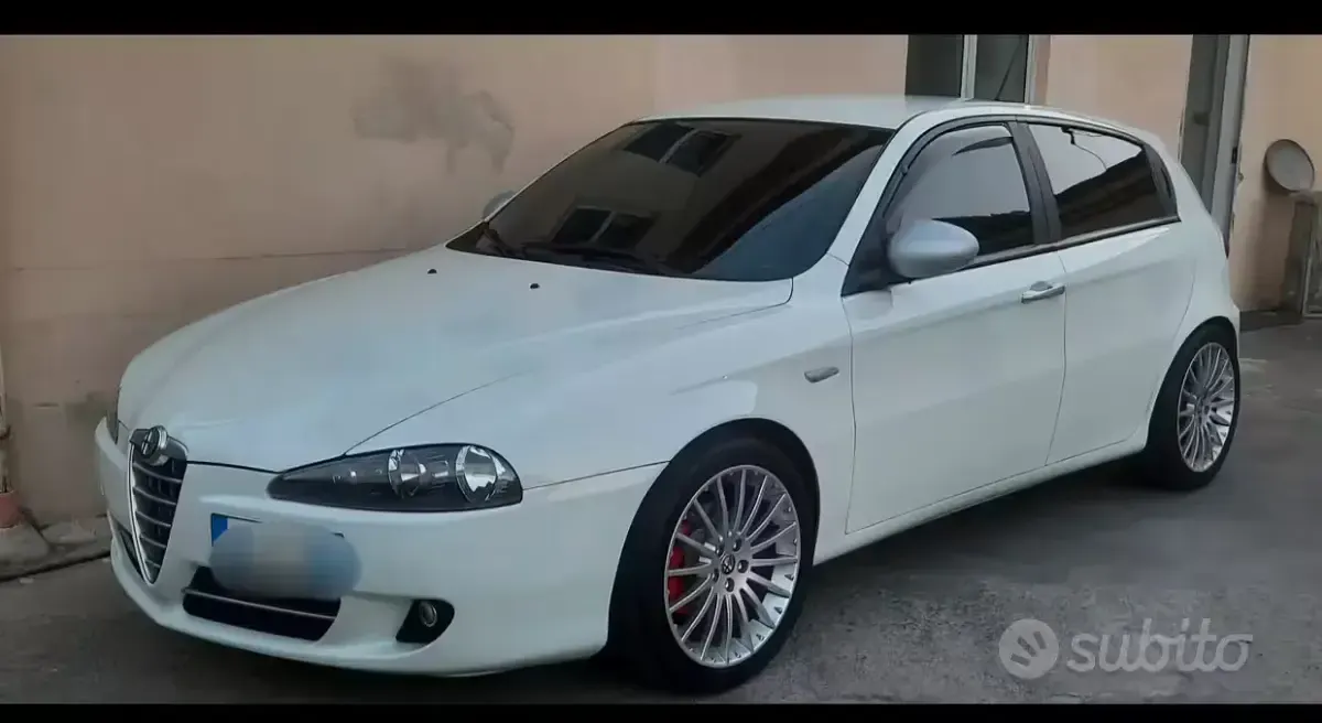 Usata Alfa Romeo 147 120 CV (88 kW) 2010 Bianco Utilitaria