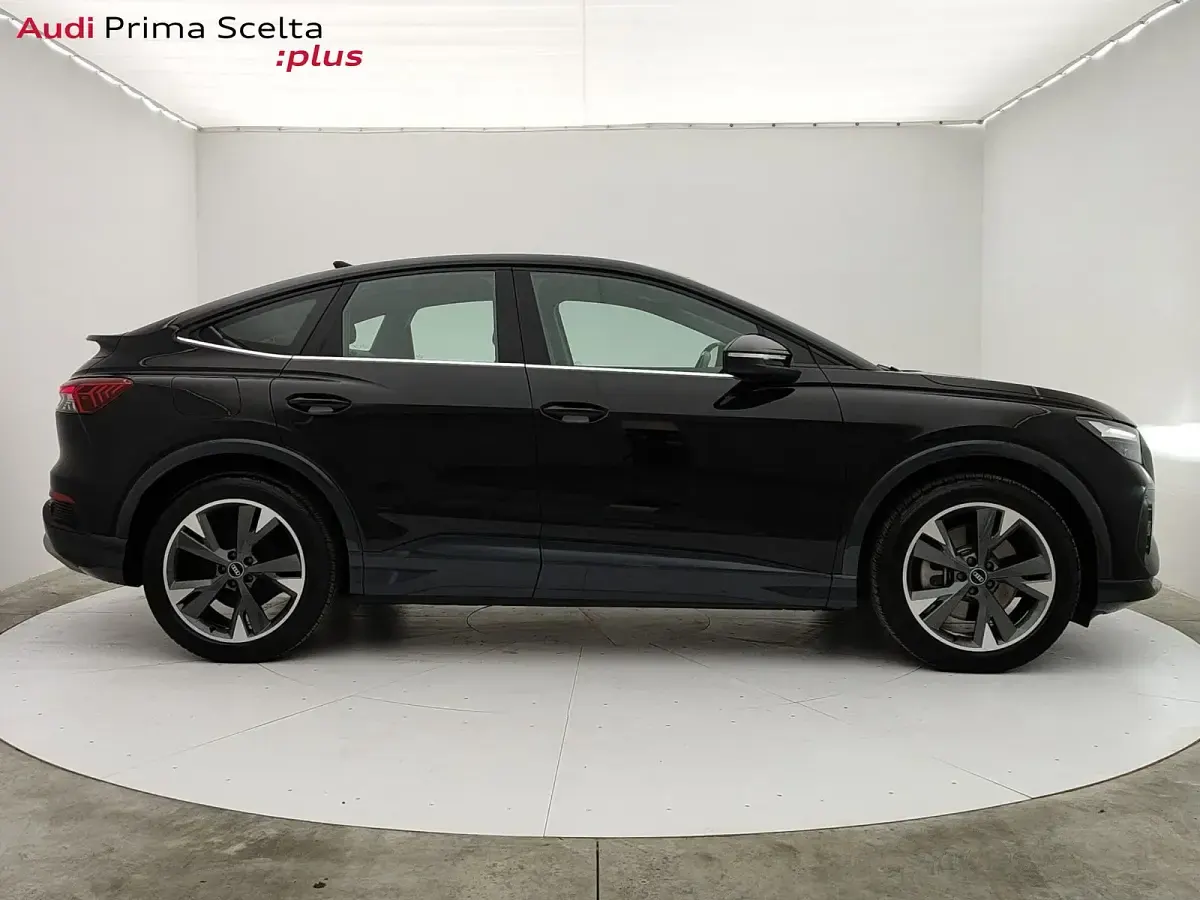 Usata Audi Q4 e-tron Advanced 150 kW (204 CV) 2022 Nero SUV