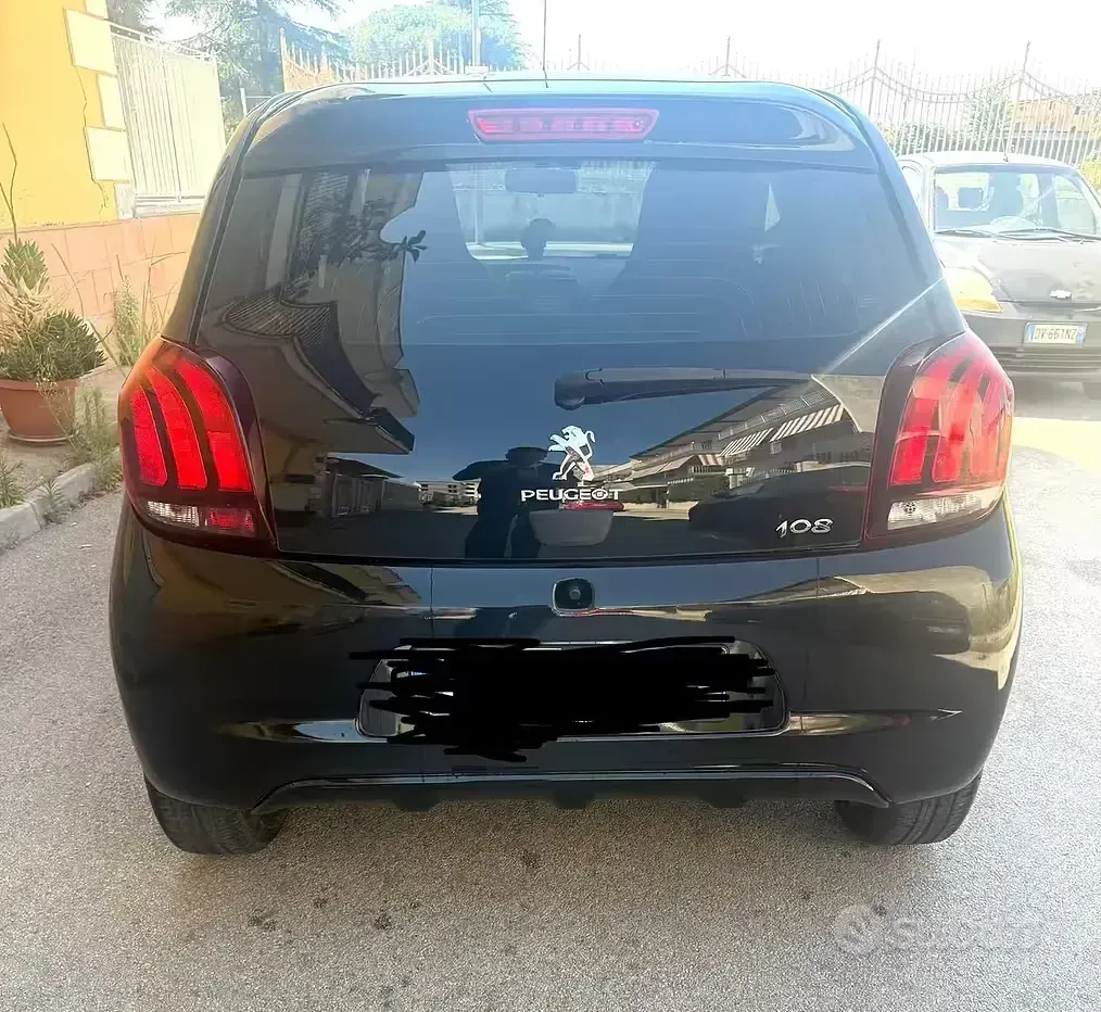 Usata Peugeot 108 Allure 69 CV (50 kW) 2021 Nero Berlina